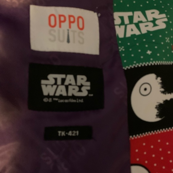 May the Fourth be with You! Here is a classic Star Wars suit for the enthusiast! - Picture 6 of 7